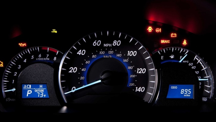 Toyota sequoia brake light indicator