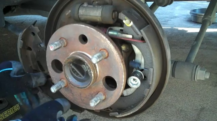 how to replace rear brake shoes toyota sienna #6