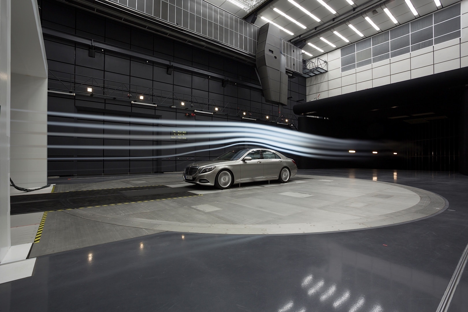mercedes-benz-opens-new-aeroacoustic-wind-tunnel-66459_1.jpg