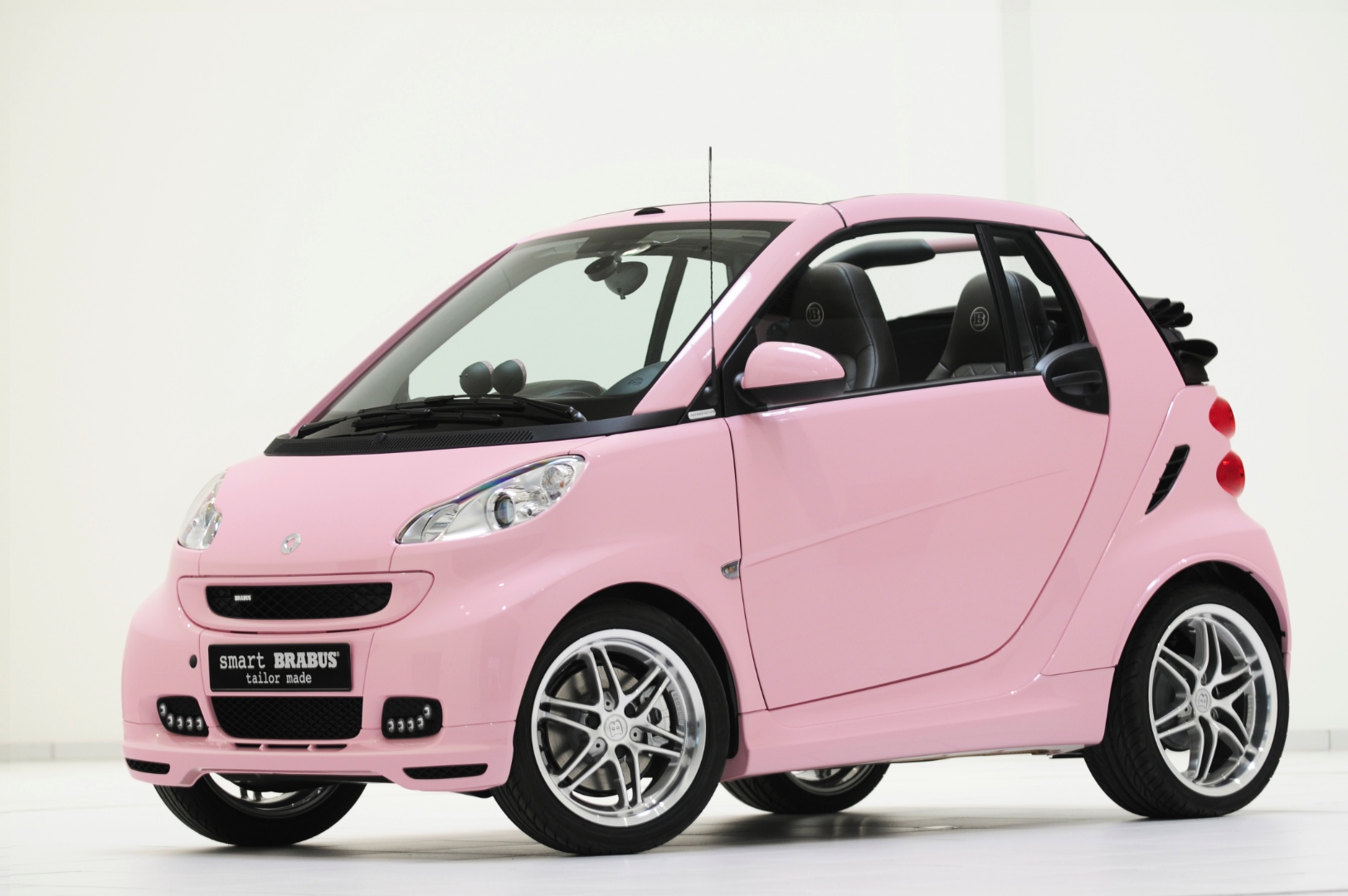 smart-fortwo-wins-most-embarrassing-car-