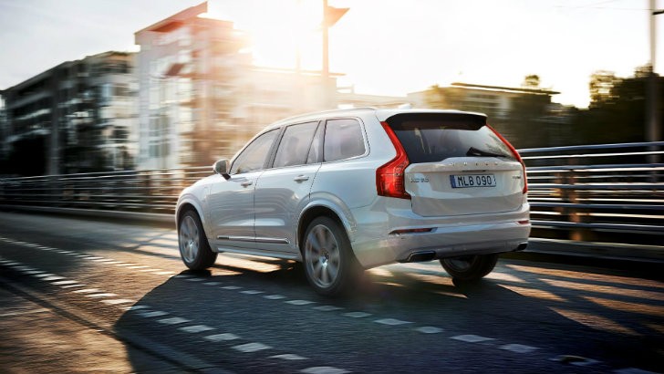 Volvo XC90 Twin Engine Claimed to Be the Cleanest SUV in the World [Photo Gallery]
