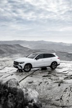 Can the new 2nd generation GLC X254 tow? Maximum GLC towing capacity? Need  a MB GLC X254 towbar?