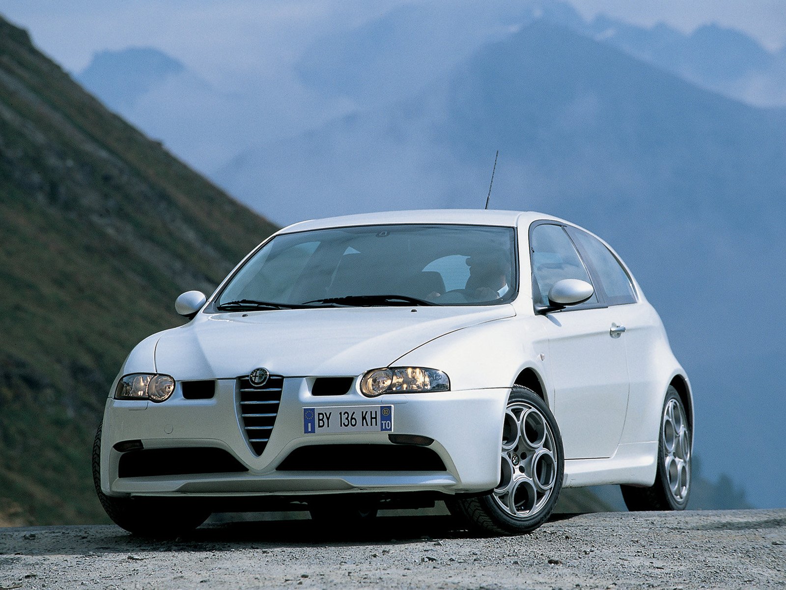 ALFA ROMEO 147 GTA Specs & Photos - 2003, 2004, 2005 - autoevolution