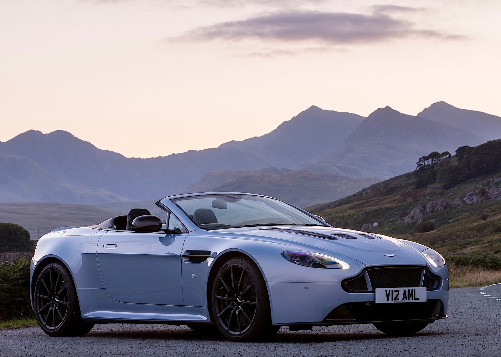 The Power And Elegance Of Aston Martin: The 2014 V12 Vantage S