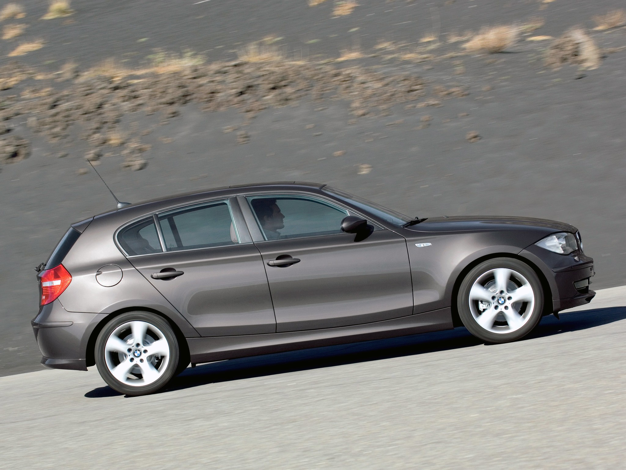 BMW 1 Series (E87) Specs & Photos - 2007, 2008, 2009, 2010, 2011
