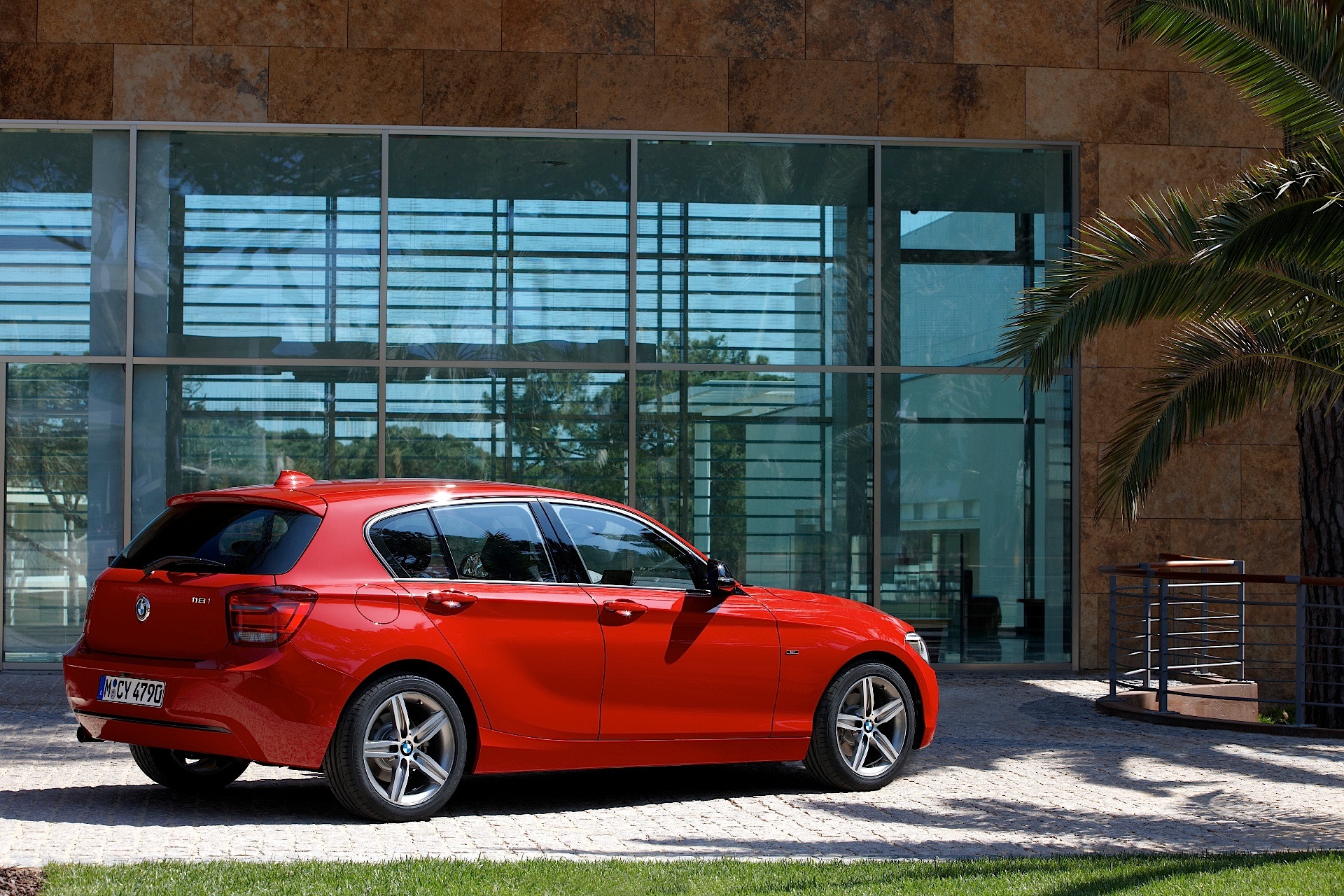 2011 BMW 116i NEW SHAPE F20 1 Series – Car Culture
