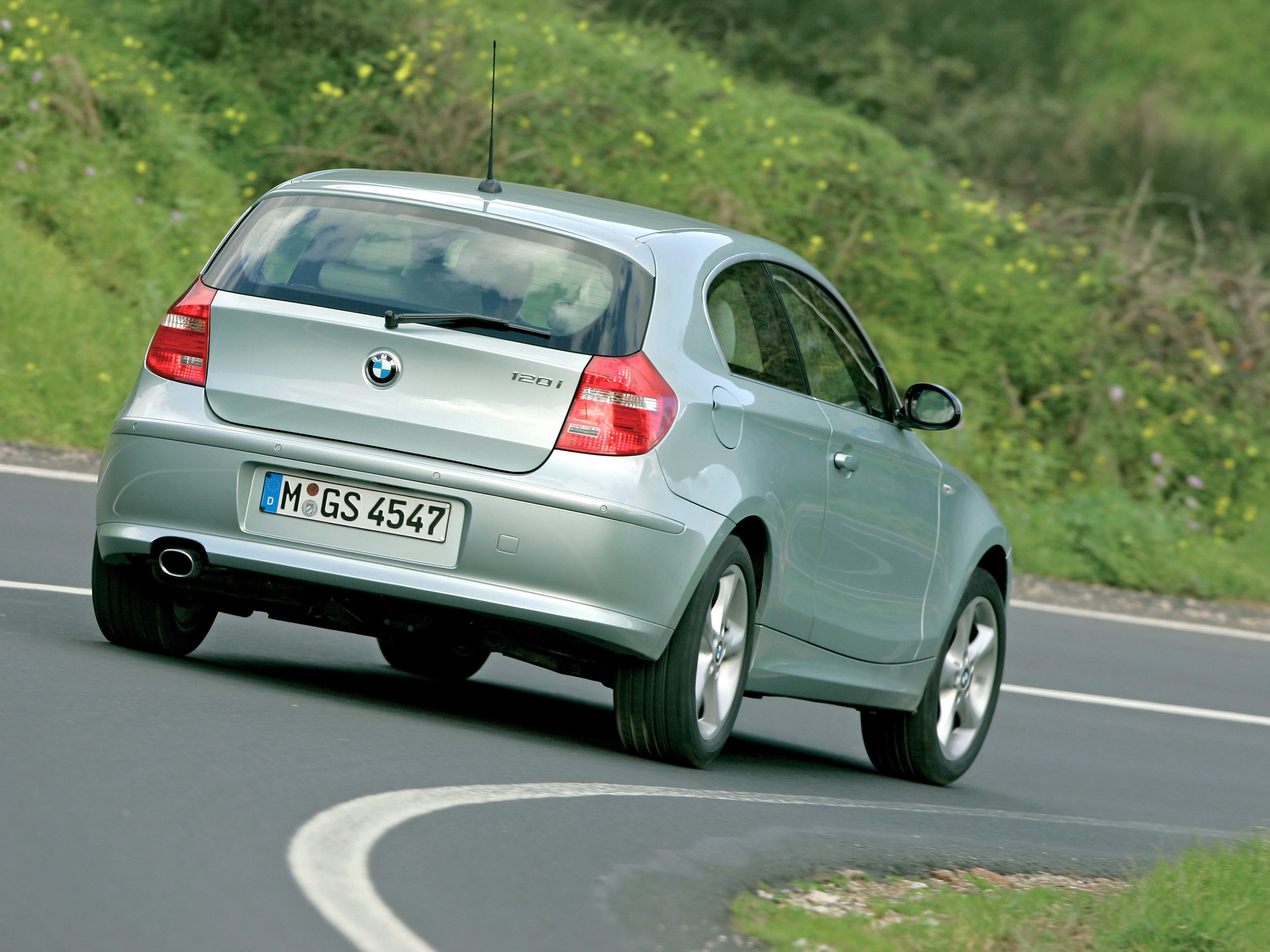 2007 BMW 1 Series 3 doors (E81) Specs & Photos - autoevolution