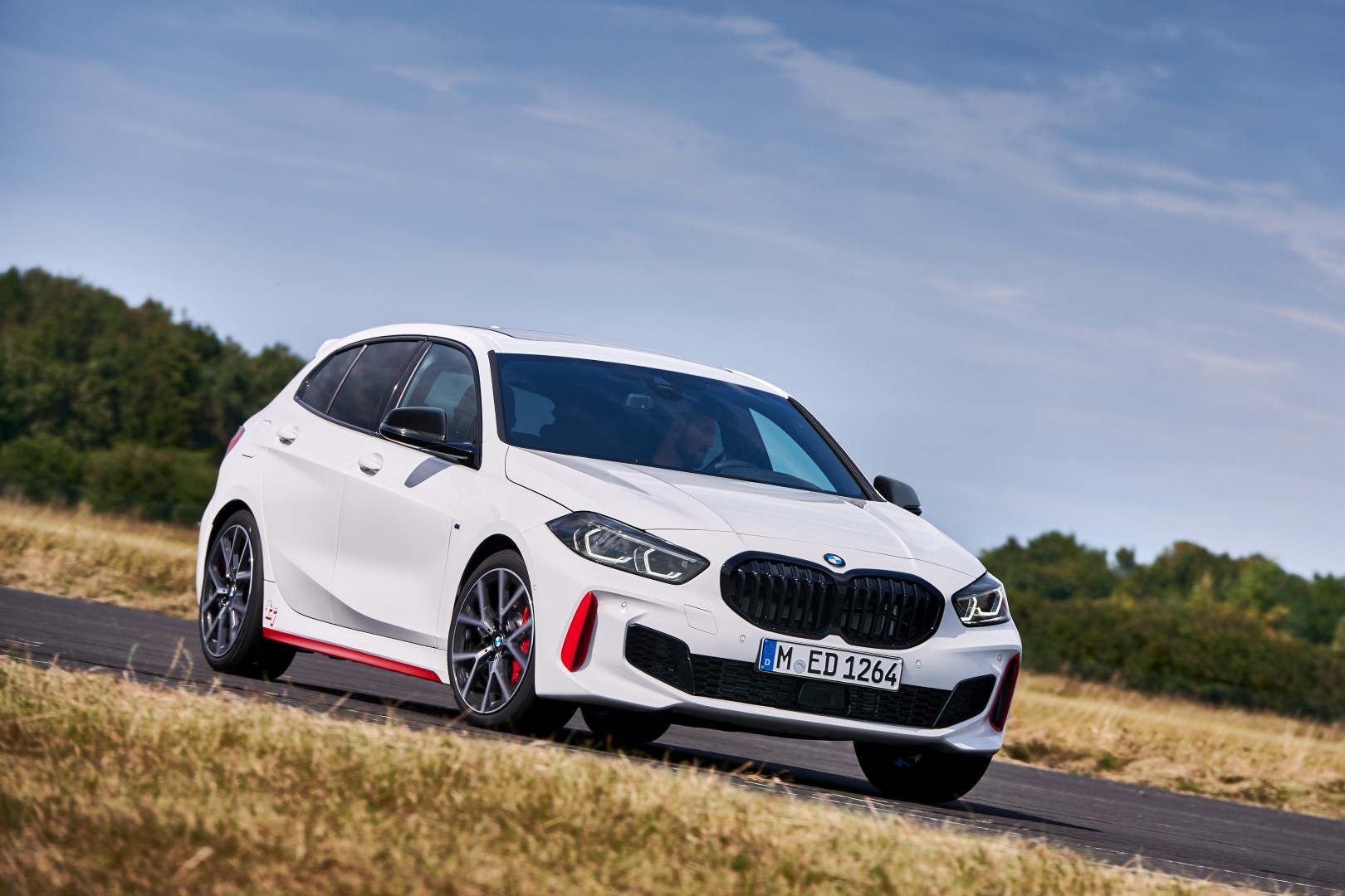 BMW 1 Series (F40) specs & photos - 2019, 2020, 2021, 2022 - autoevolution