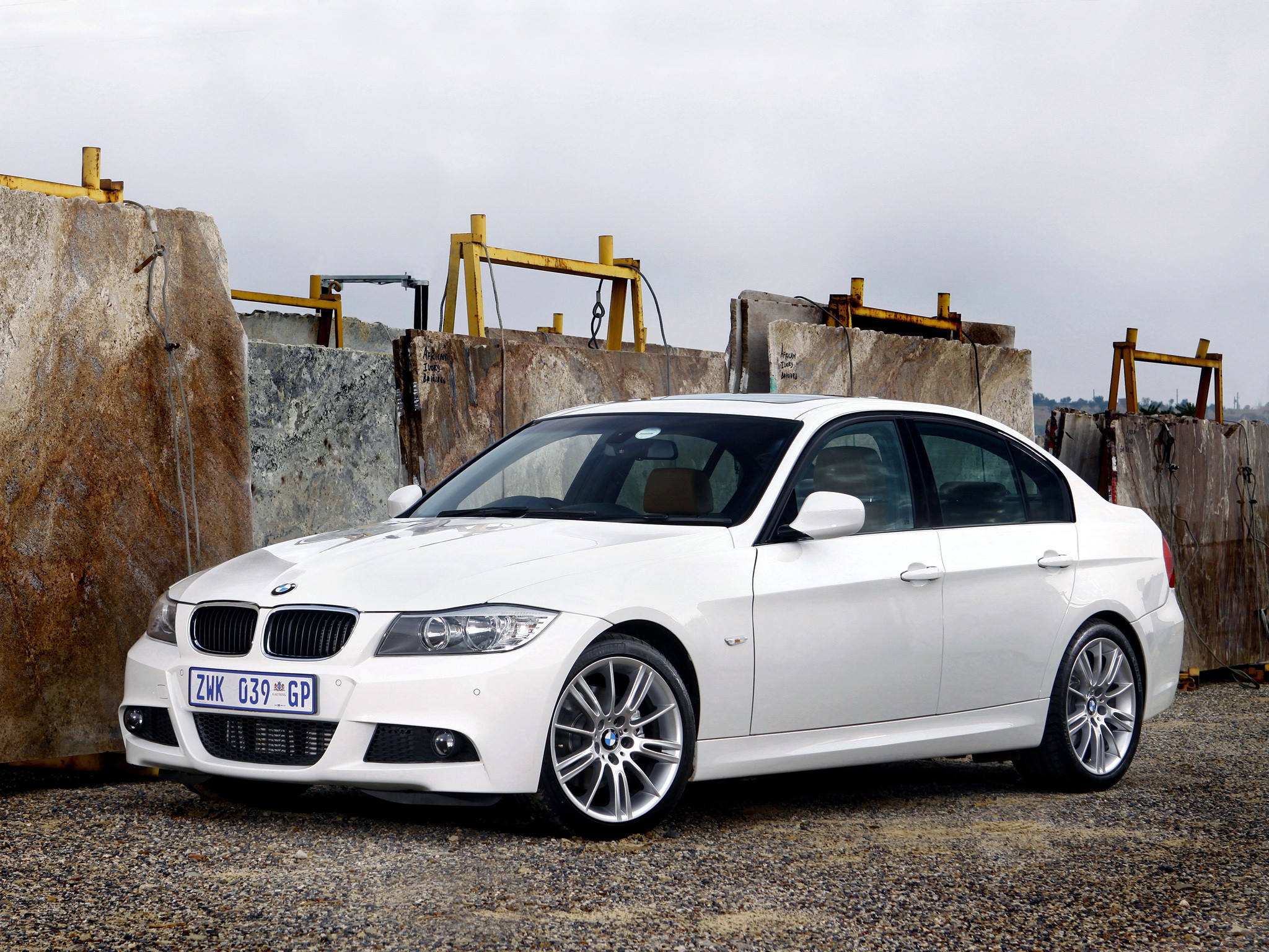 BMW 3 Series (E90) specs & photos 2008, 2009, 2010, 2011