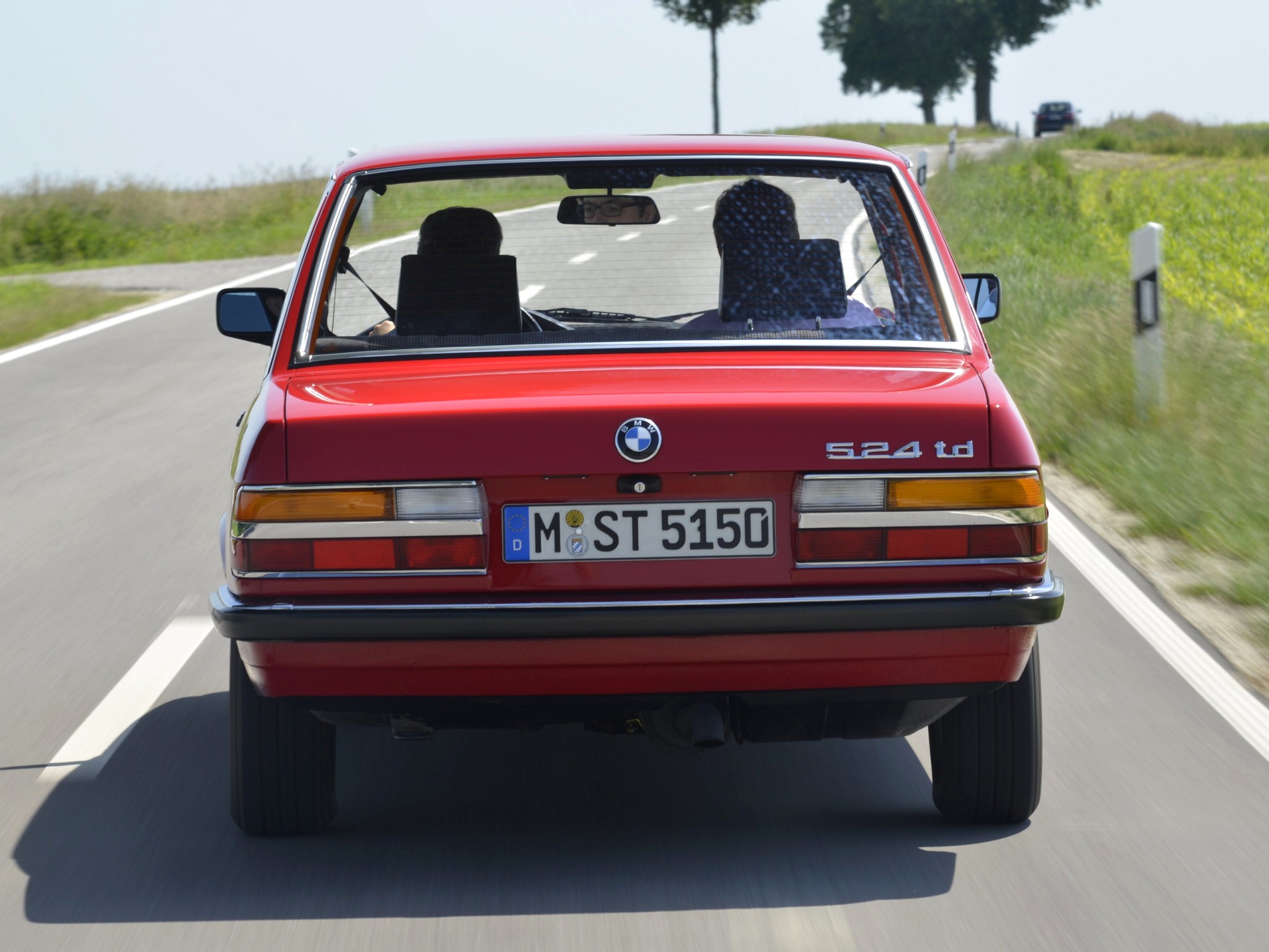BMW 5 Series (E28) specs & photos - 1981, 1982, 1983, 1984 ...