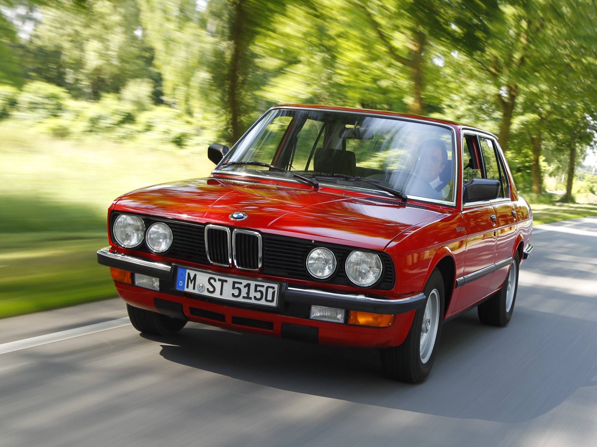BMW 5 Series (E28) specs & photos - 1981, 1982, 1983, 1984, 1985, 1986