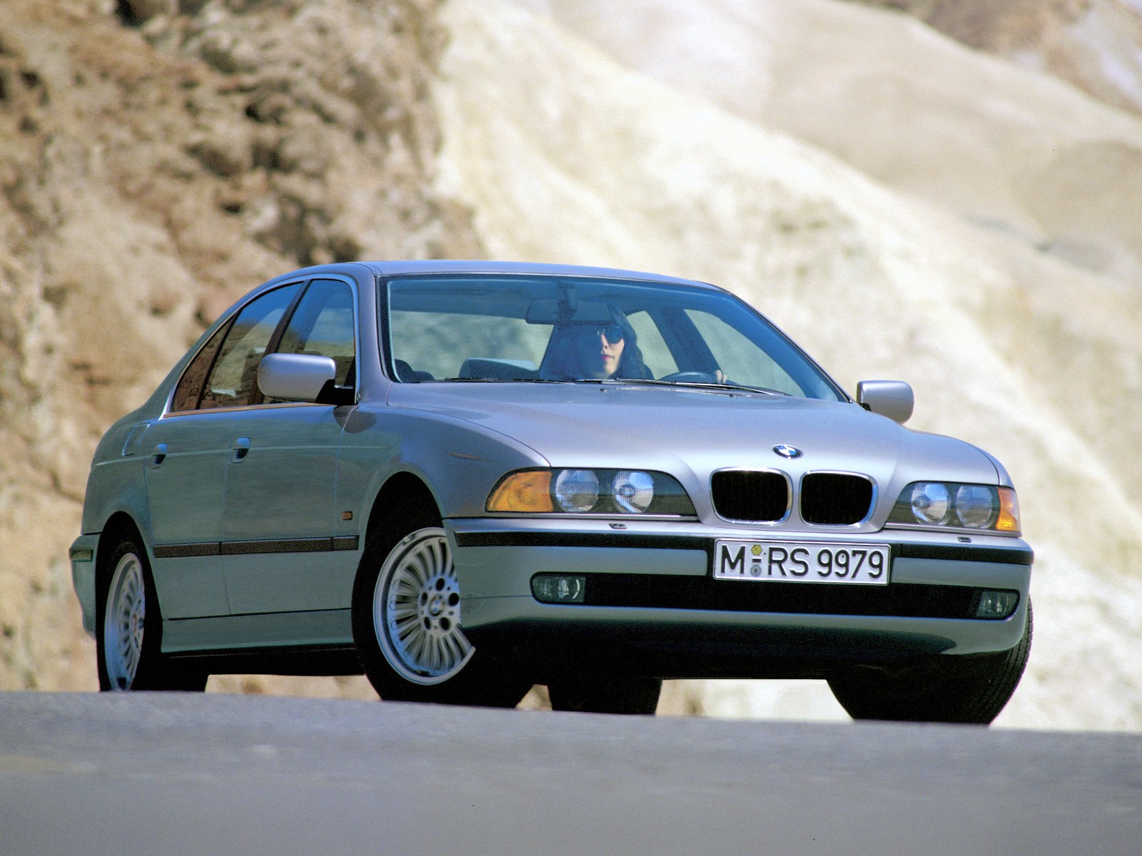 BMW 5 Series (E39) specs & photos - 1995, 1996, 1997, 1998 ...