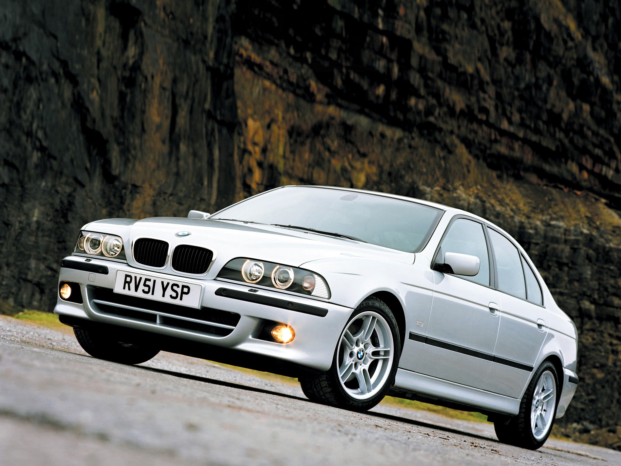 BMW 5 Series (E39) specs & photos - 2000, 2001, 2002, 2003 - autoevolution