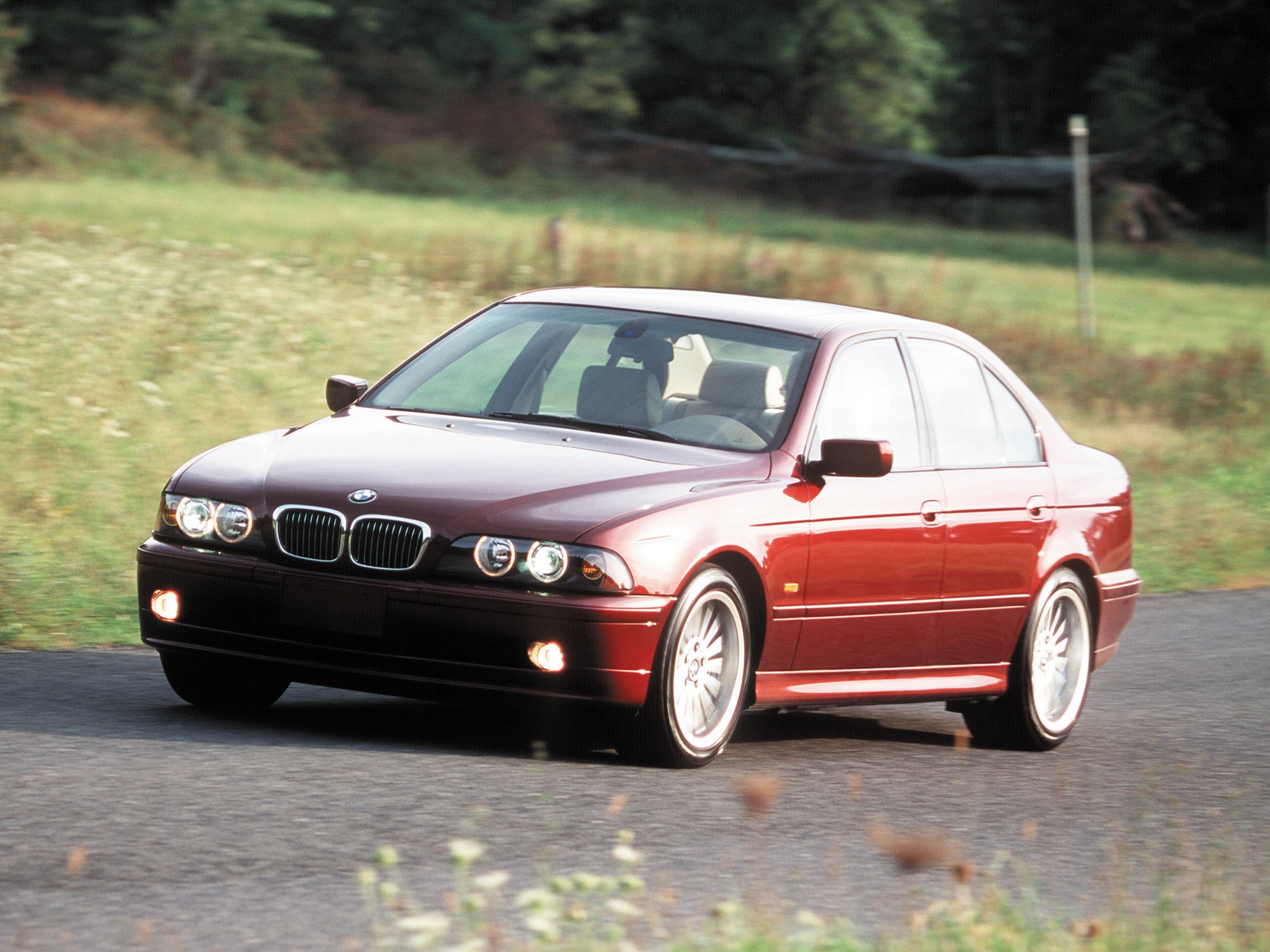 BMW 5 Series (E39) specs & photos 2000, 2001, 2002, 2003