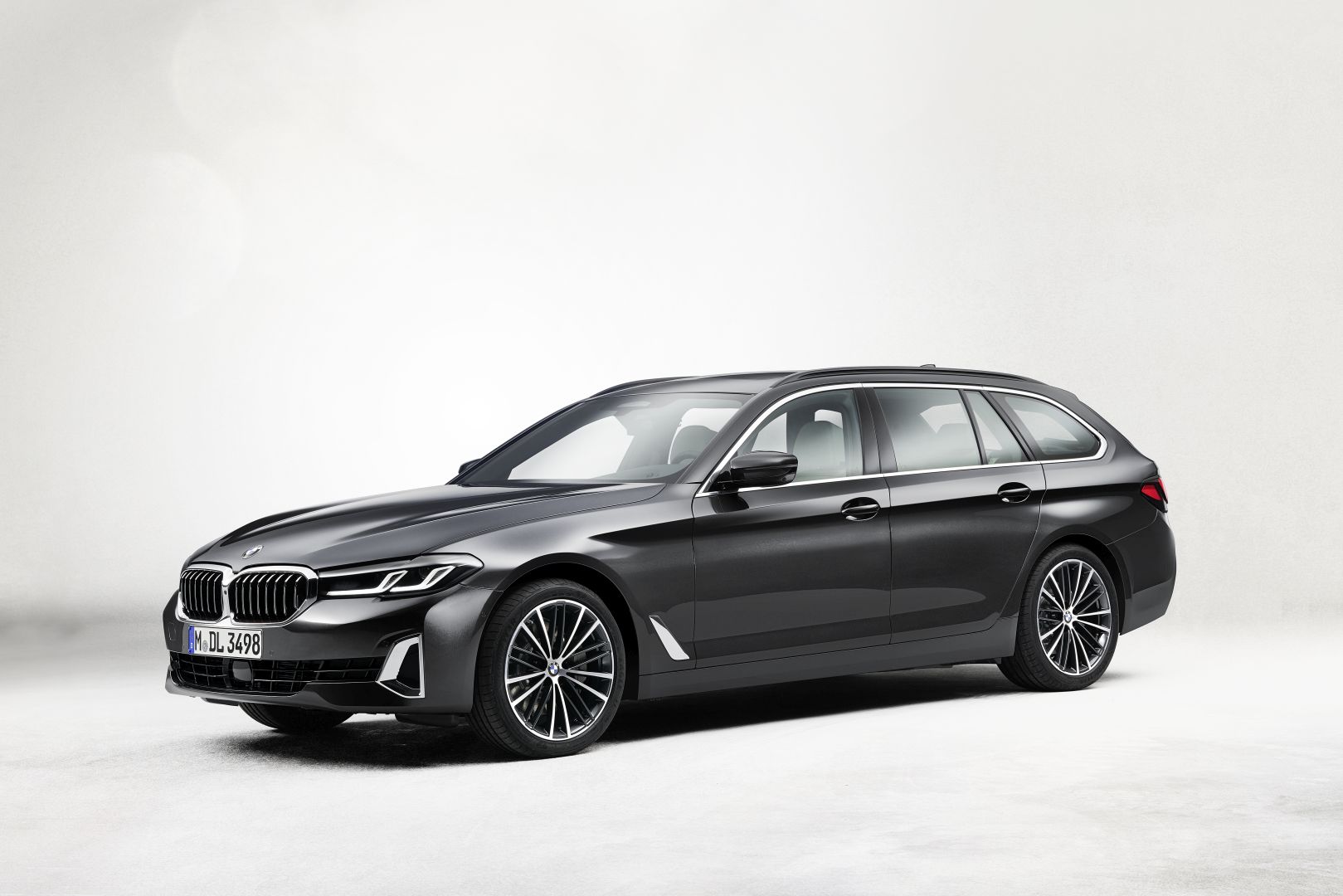 2021 BMW 5-Series Touring Specs & Photos - autoevolution