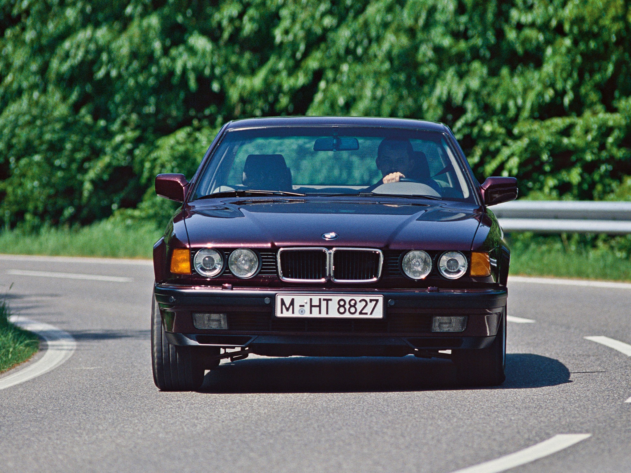 BMW 7 Series (E32) specs & photos - 1986, 1987, 1988, 1989, 1990, 1991