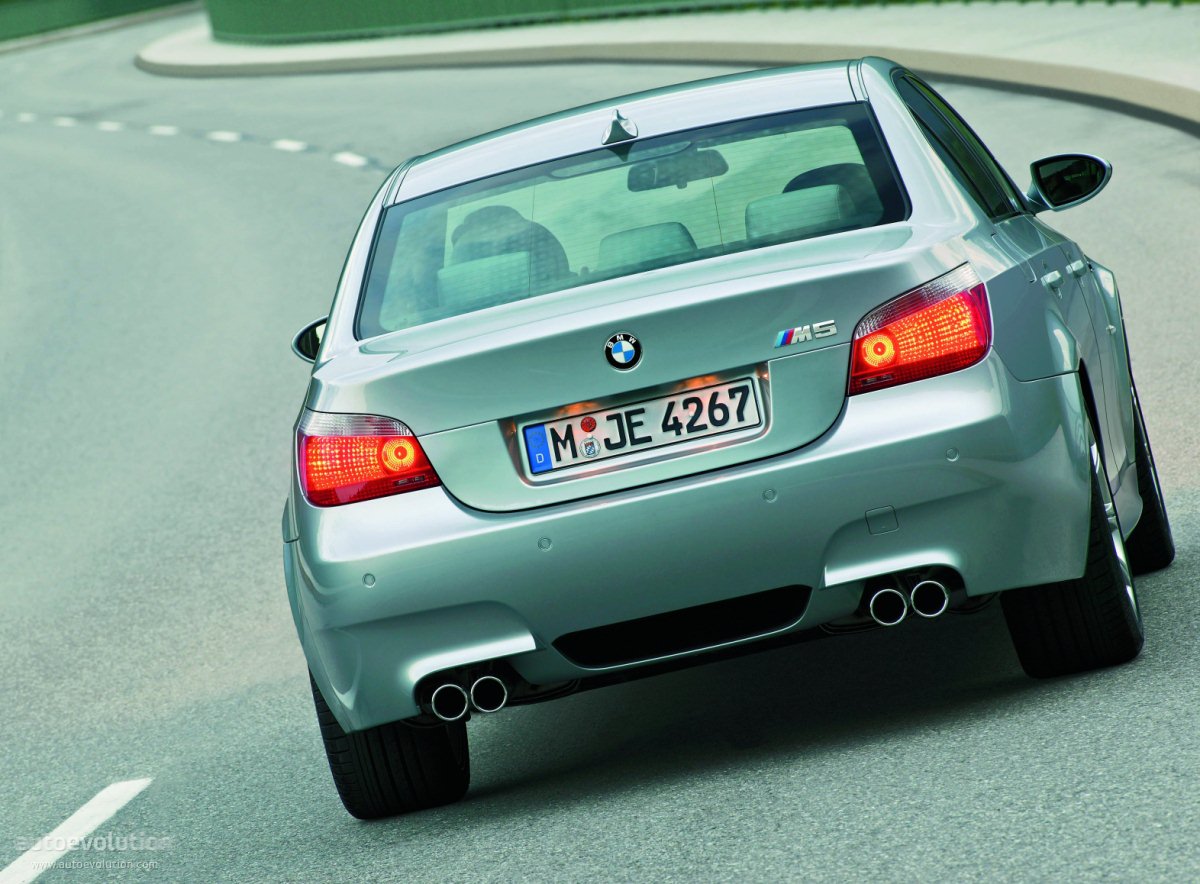 2005 BMW M5