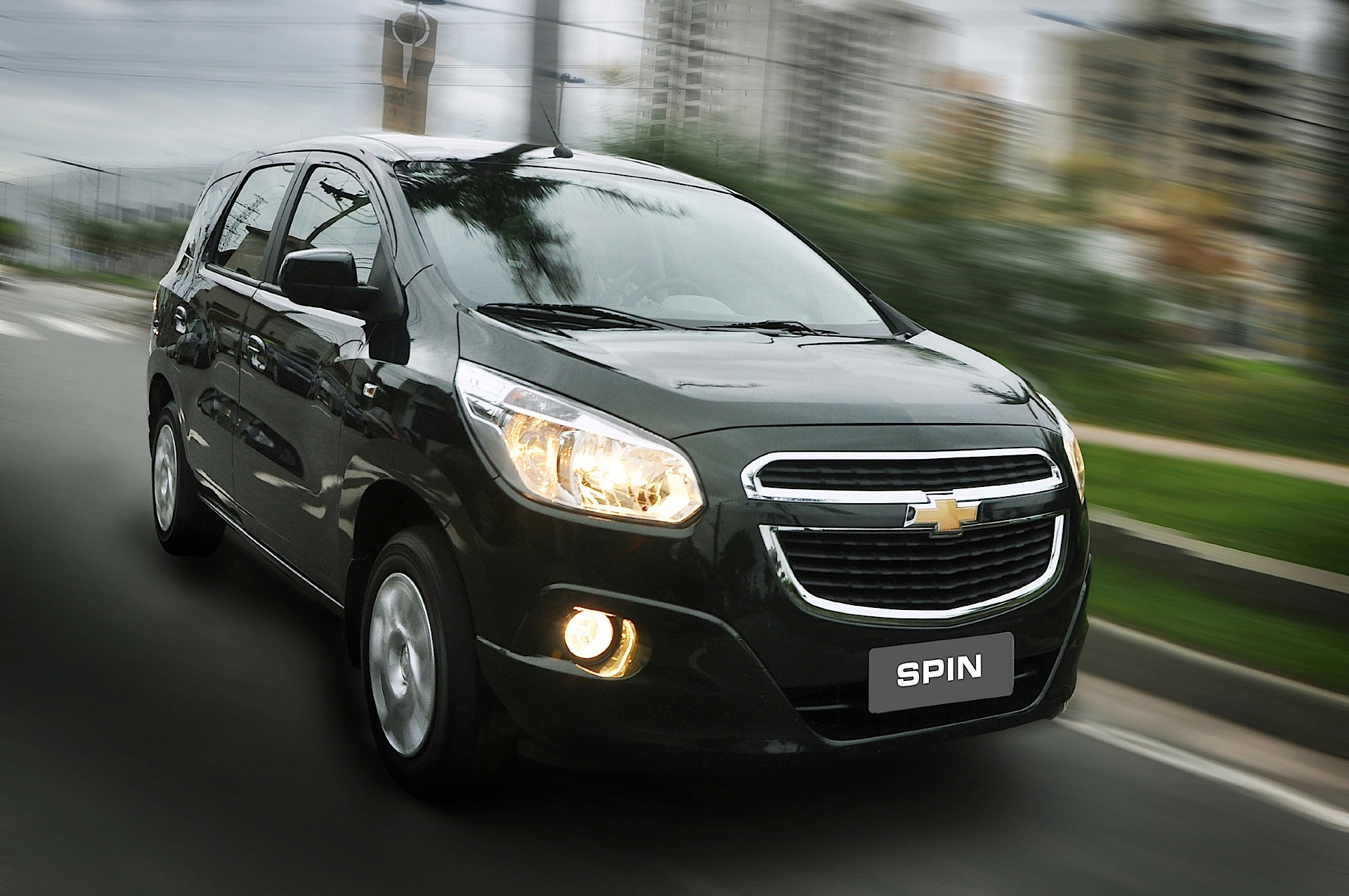 Chevrolet Spin 2015 Philippines Review