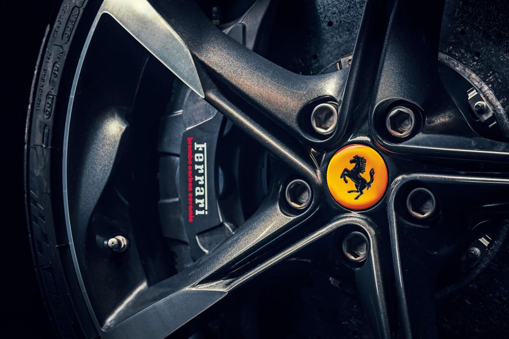 Ferrari SF90 Stradale Full LED Wrap Looks Like a Disco Ball -  autoevolution