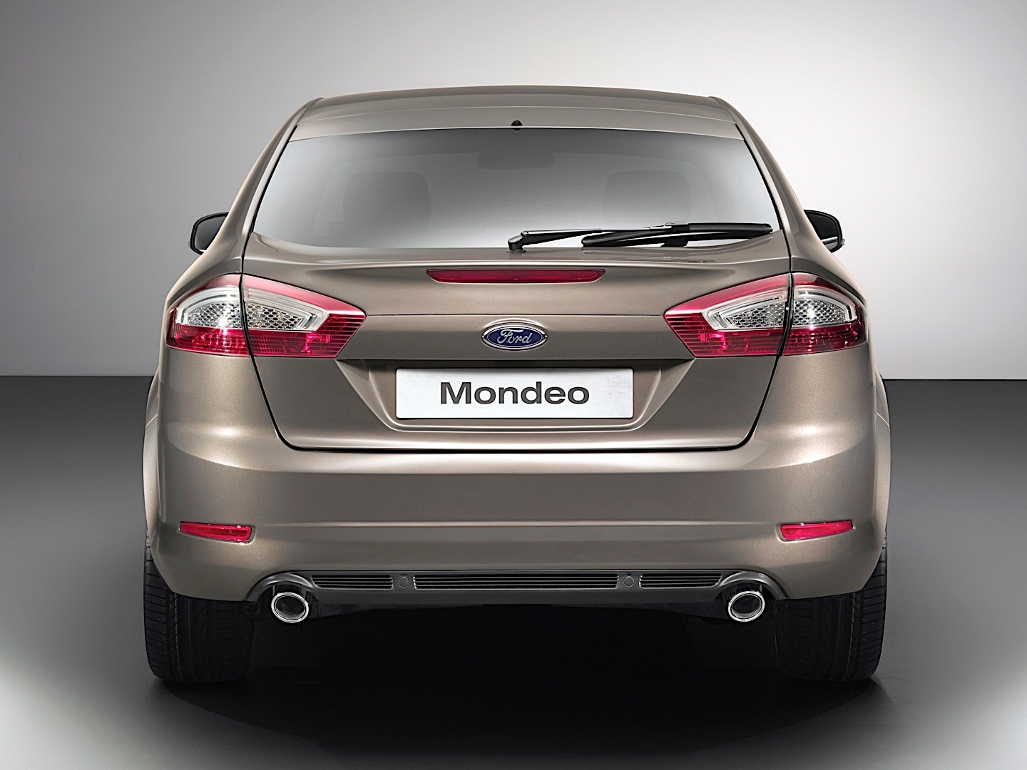 FORD Mondeo Hatchback specs & photos - 2010, 2011, 2012, 2013, 2014 ...