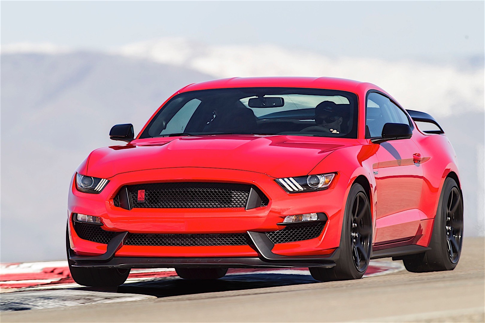 FORD Mustang Shelby GT350R specs & photos - 2015, 2016, 2017, 2018