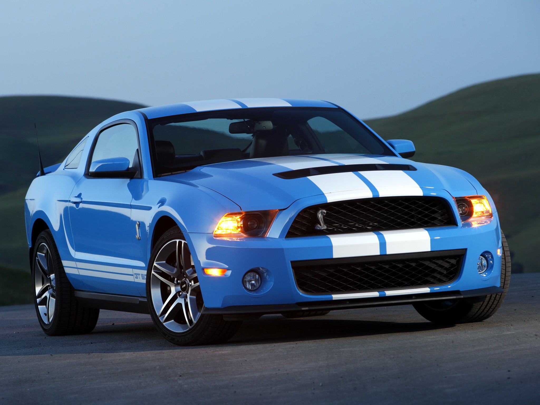 FORD Mustang Shelby GT500 specs & photos - 2009, 2010, 2011, 2012