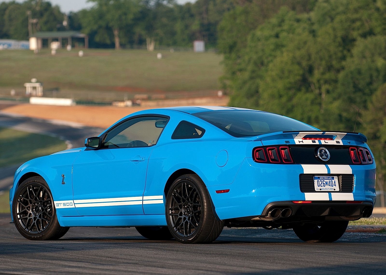 Ford Shelby gt500 2013