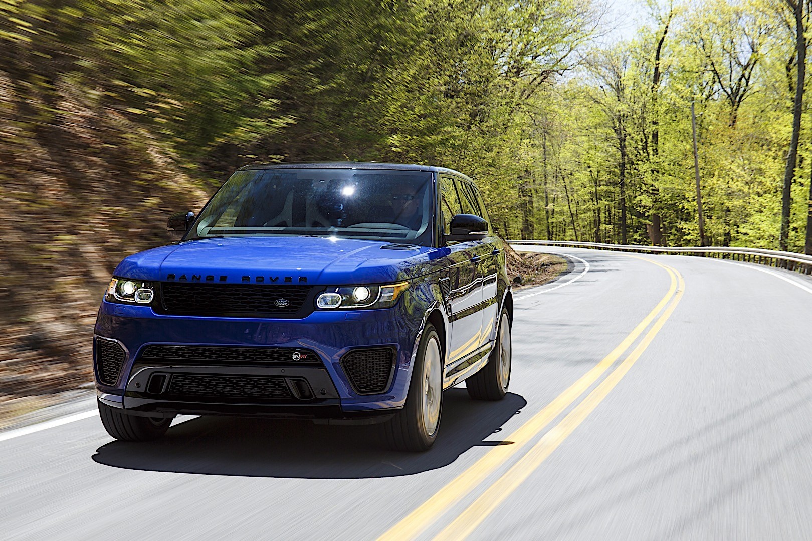 2015 Range Rover Sport SVR & autoevolution