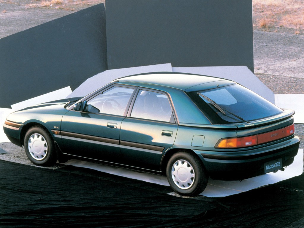 MAZDA 323 (BG) Sedan specs & photos 1989, 1990, 1991
