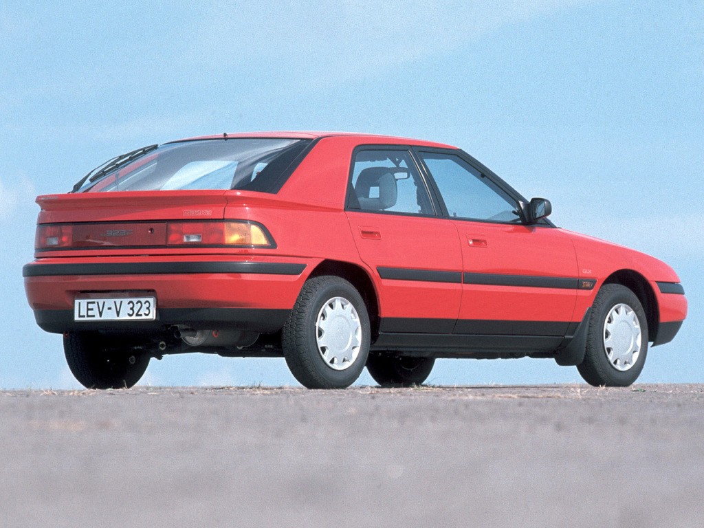 MAZDA 323 (BG) Sedan specs & photos 1989, 1990, 1991