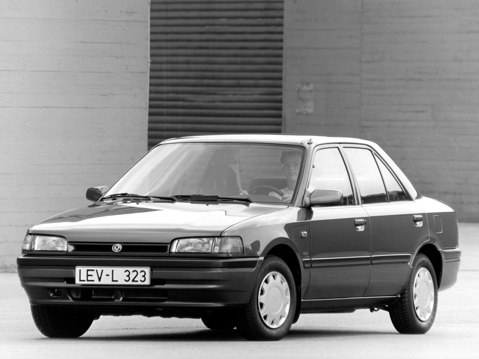 MAZDA 323 (BG) Sedan specs 1989, 1990, 1991 autoevolution