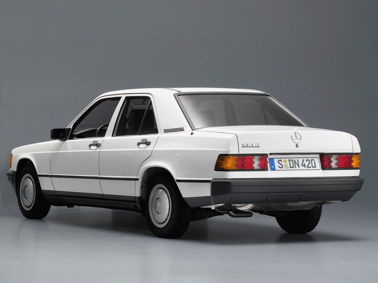 Mercedes-Benz 190: specs, history, models