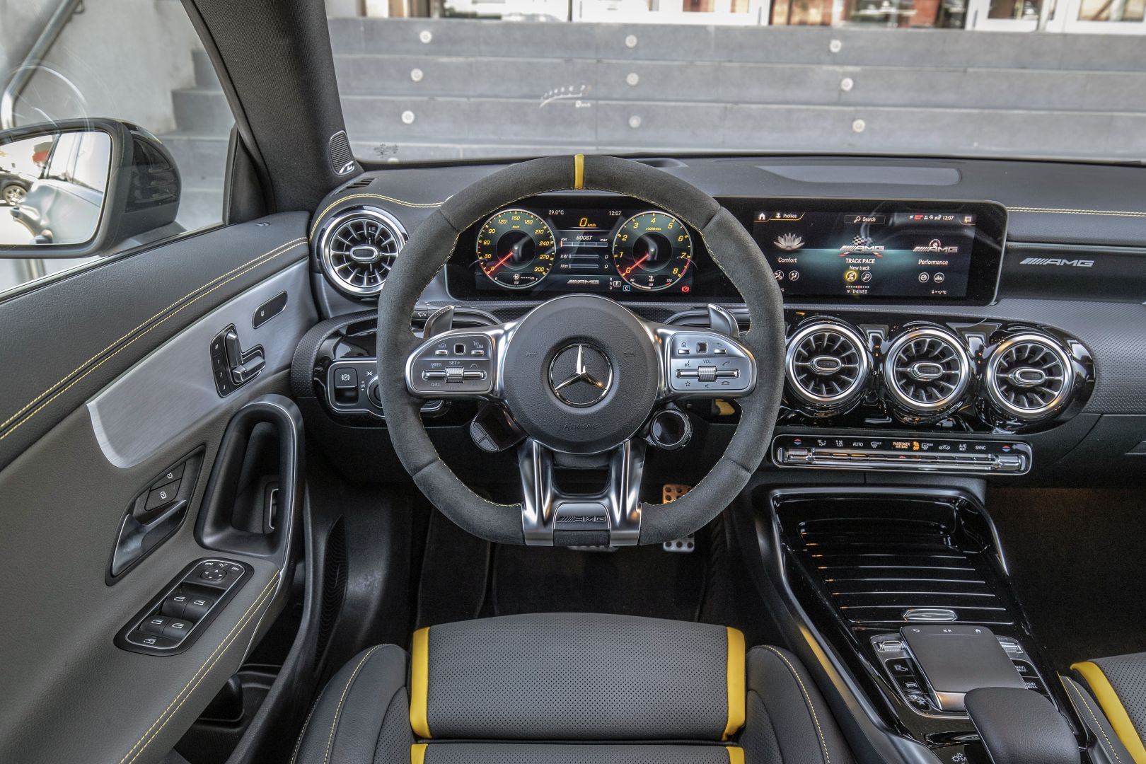 Mercedes Amg Cla 45 4matic Spezifikationen Fotos 2019