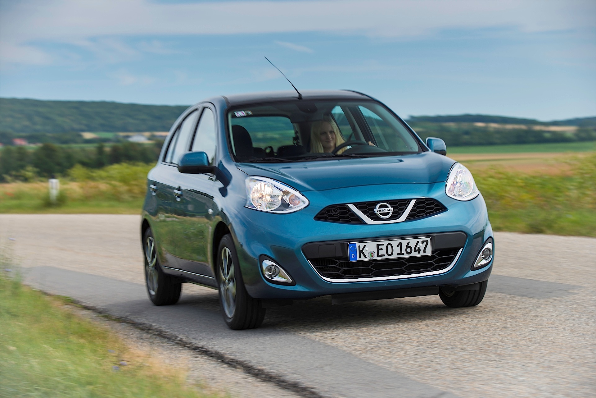 Nissan Micra Micra K13 • 1.2 (80 Hp) technical specifications and