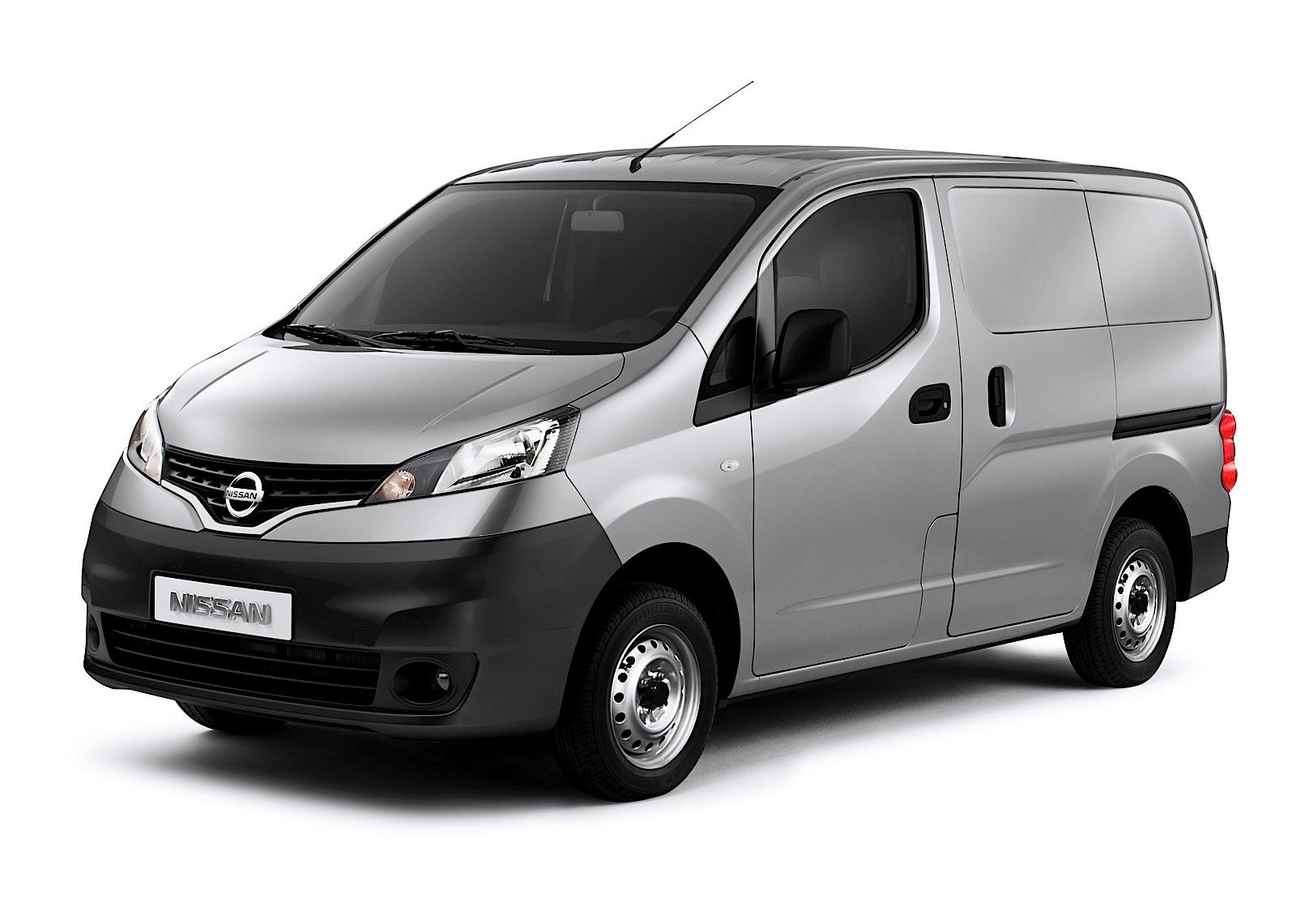 2021 Nissan NV200 Compact Cargo Interior Dimensions: Seating, Cargo Space &  Trunk Size - Photos