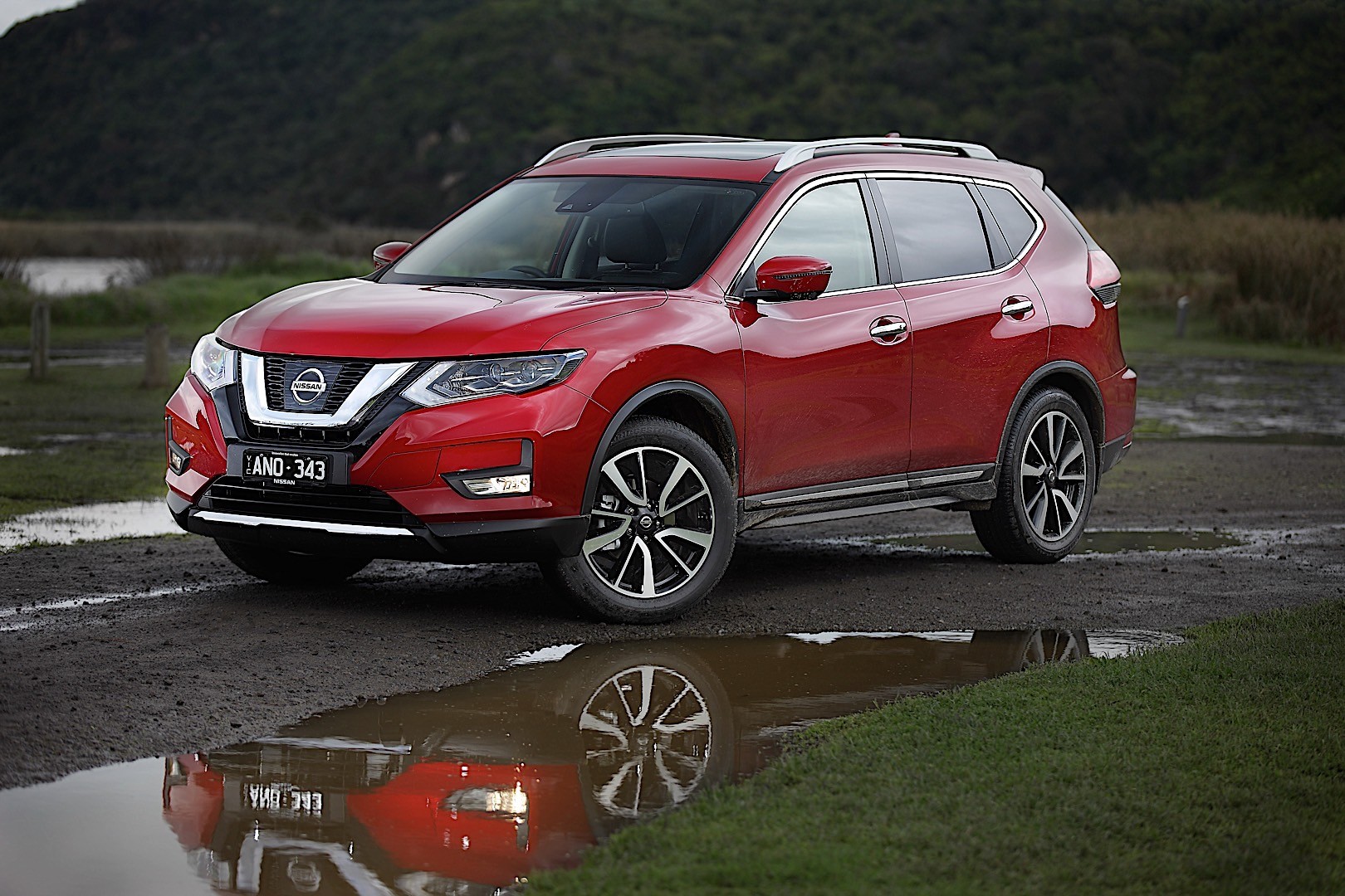 Nissan X-Trail 2.0 dCi (T32) specs (2017-2022): performance, dimensions &  technical specifications - encyCARpedia