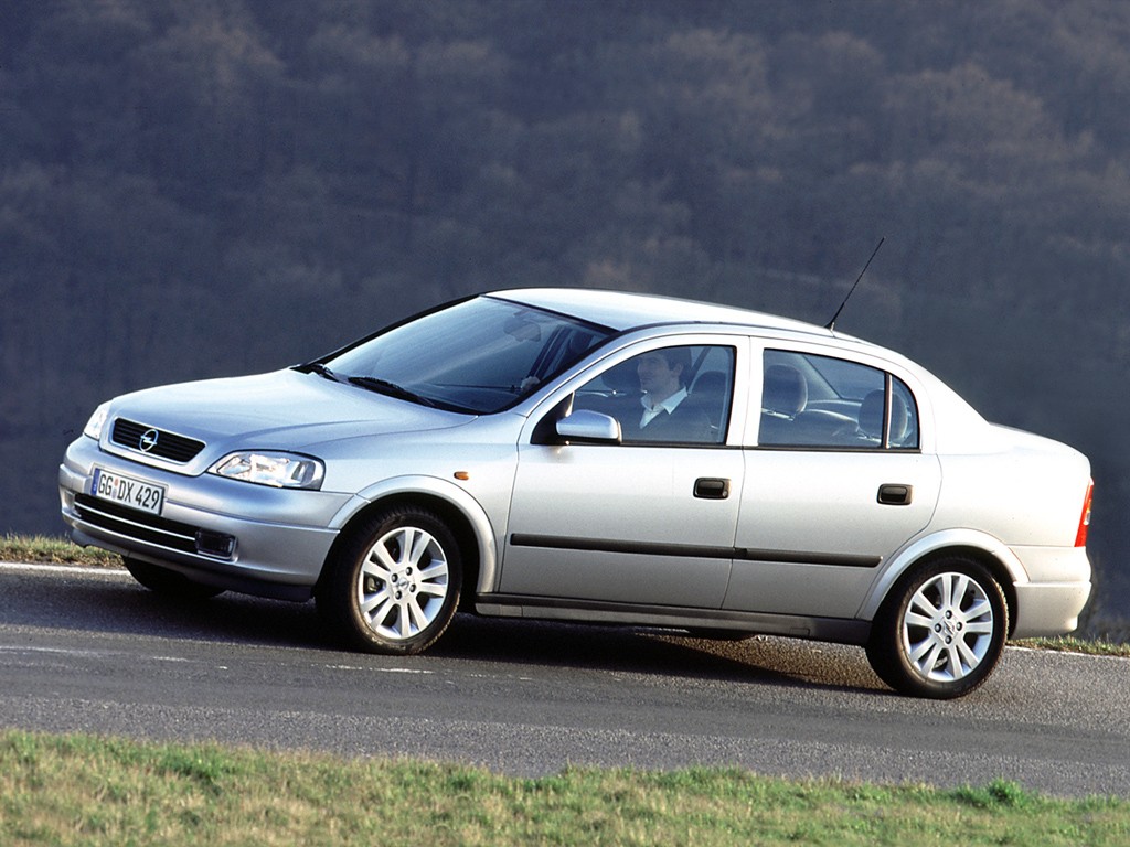 Opel Astra Sedan Specs Photos 1998 1999 2000 2001 2002 2003 2004 Autoevolution