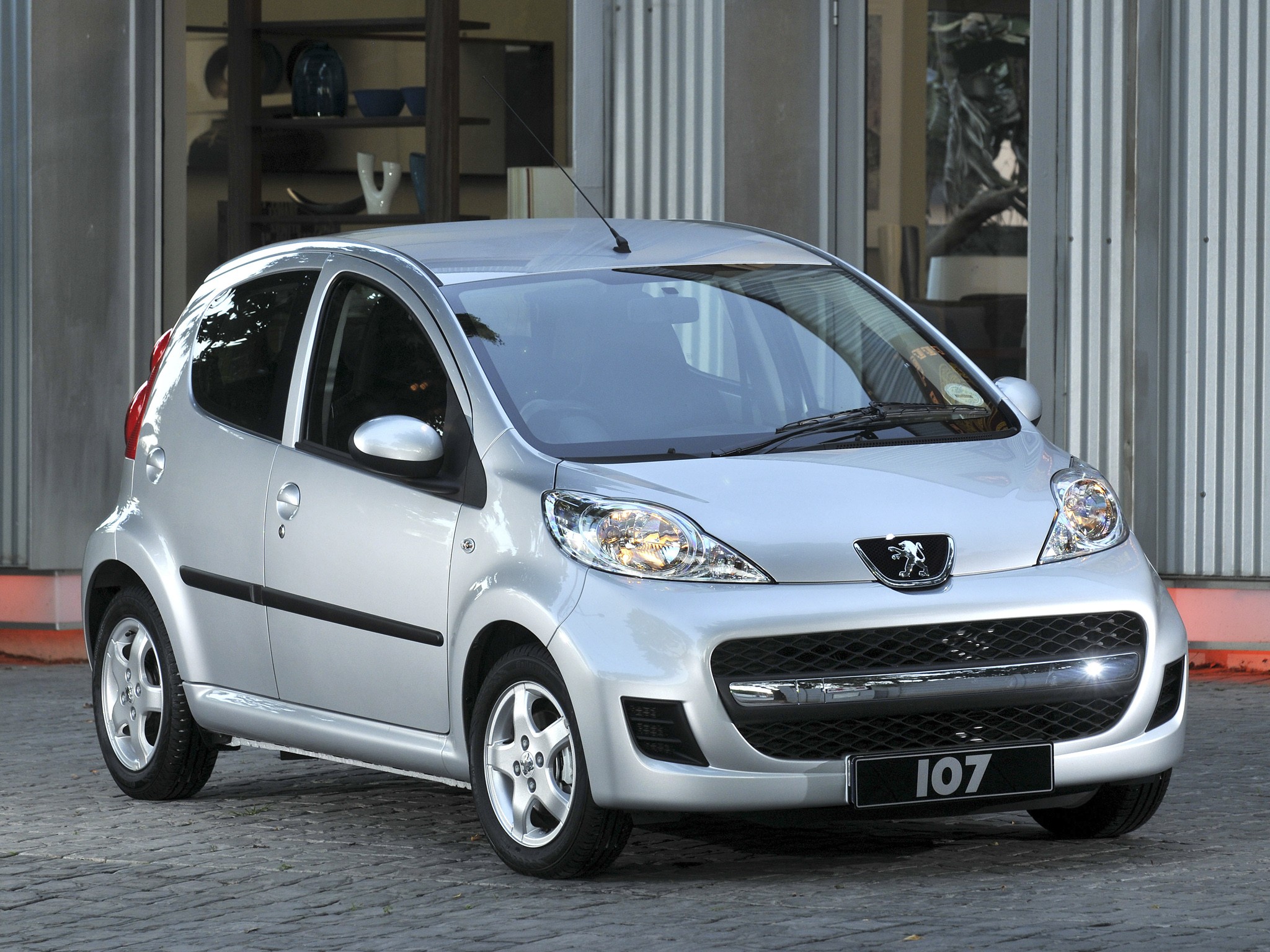 Peugeot 107 1.0 generation PM/PN, Manual, 5-speed