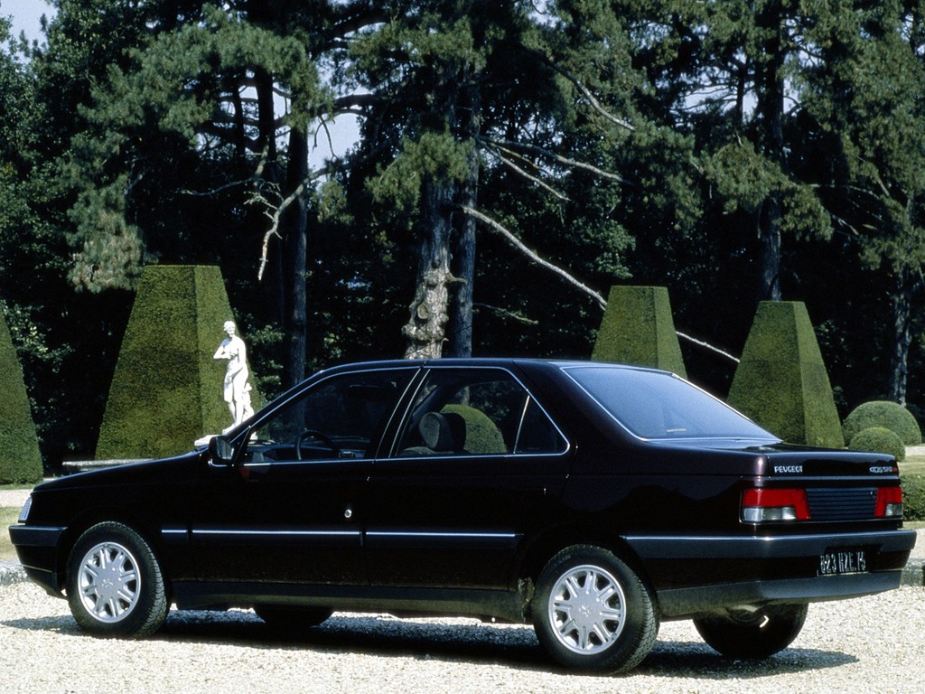 Peugeot 405 Mi16 (1987) - Sportive en tenue de limousine