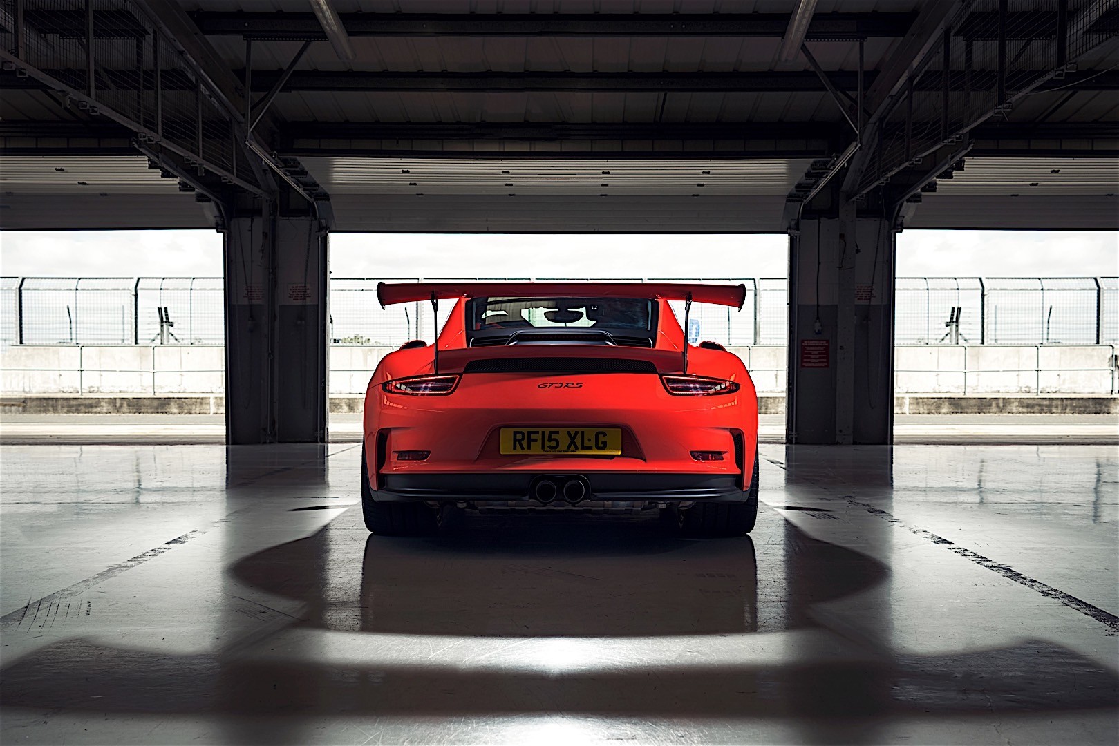2016 Porsche 911 GT3 RS Photos and Info – News – Car and Driver