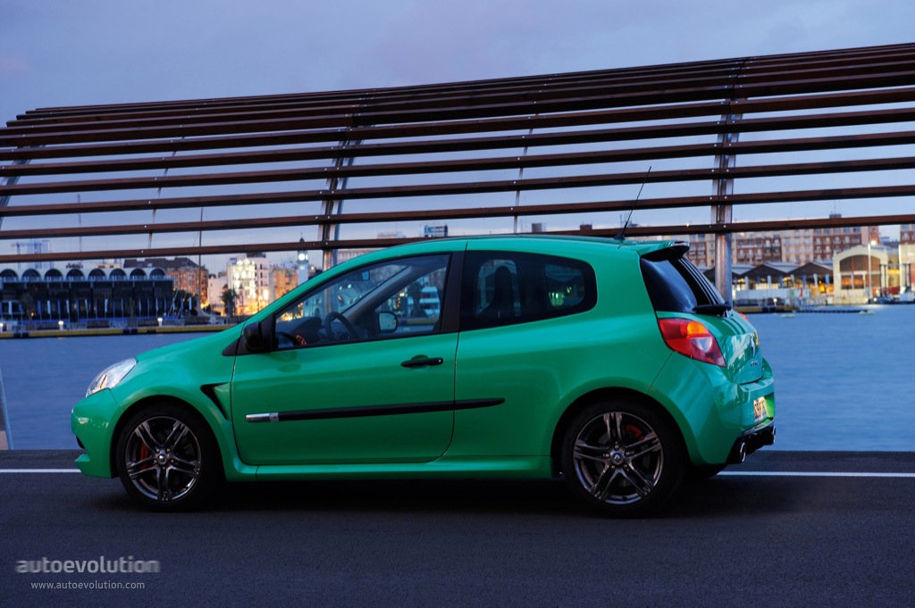 2013 Renault Clio IV RS Pricing and Options - autoevolution