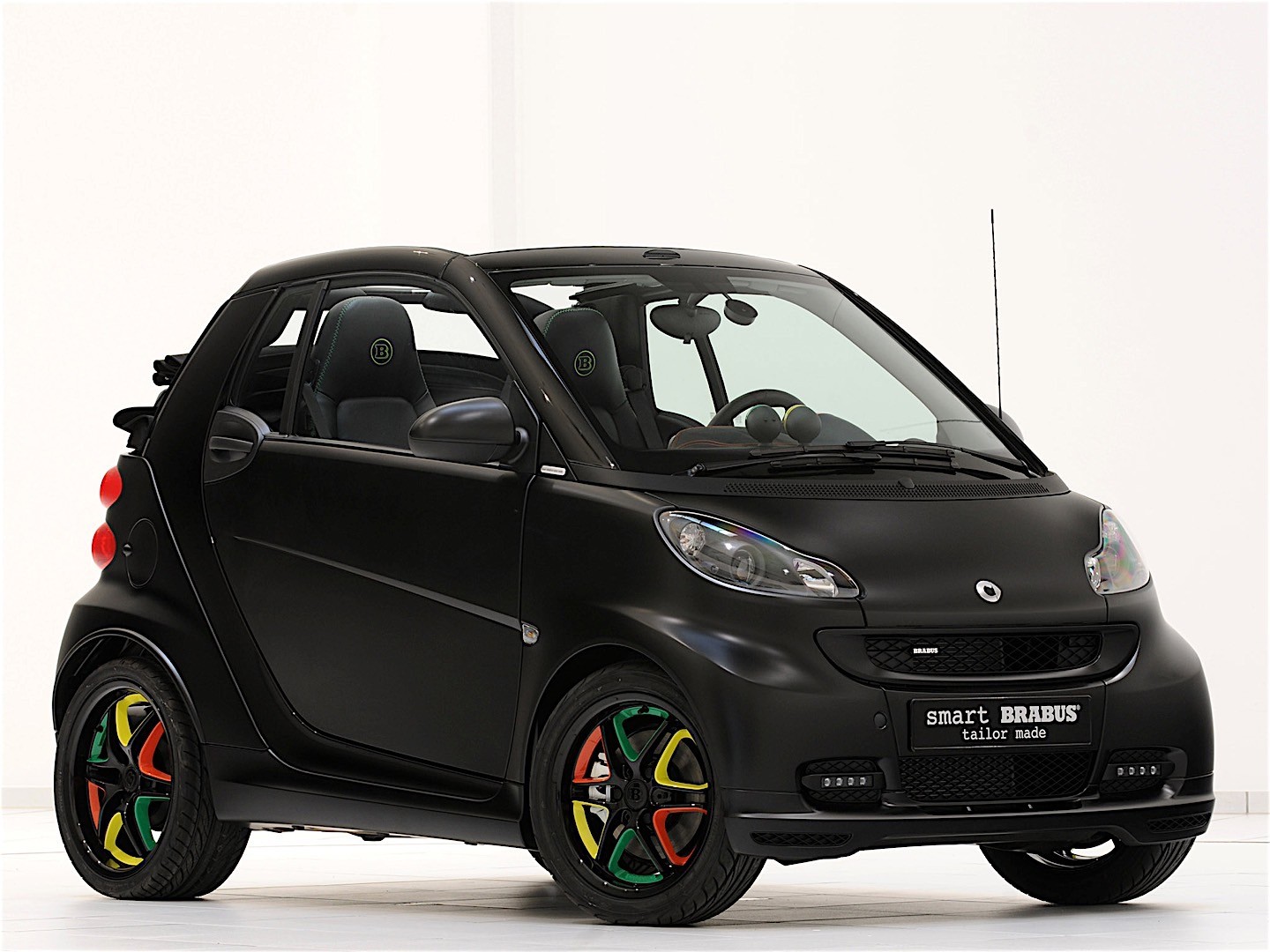 Smart Fortwo Cabrio Brabus specs (2010-2015): performance, dimensions &  technical specifications - encyCARpedia