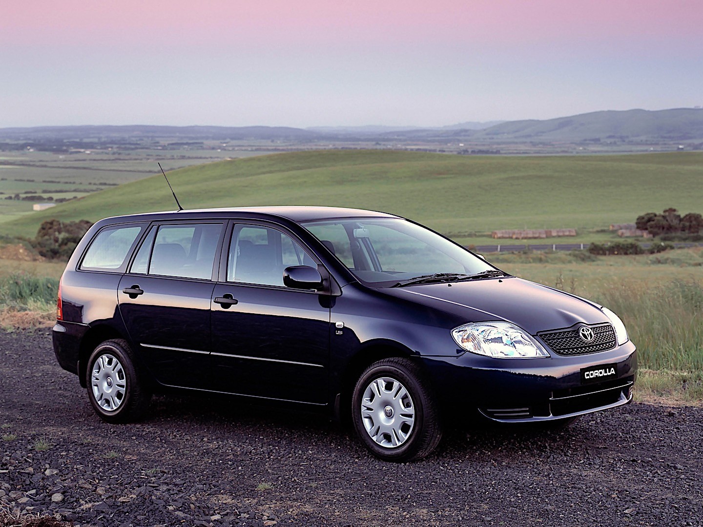 TOYOTA Corolla Wagon specs & photos - 2002, 2003, 2004 - autoevolution