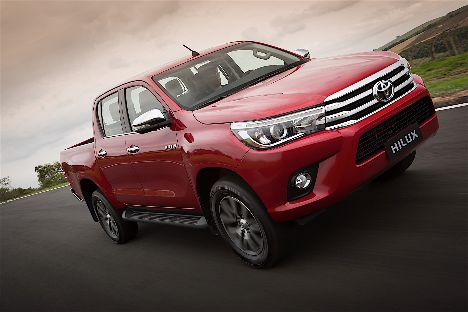 TOYOTA Hilux Double Cab 2015 - 2018.