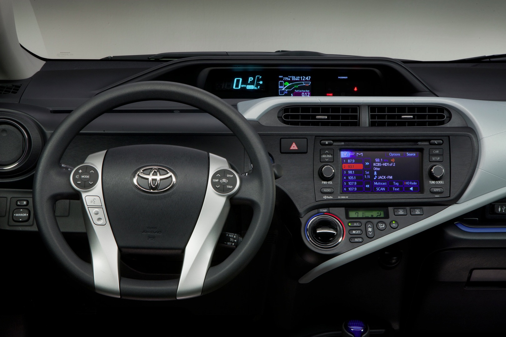 Toyota Prius C Aqua Specs Photos 2012 2013 2014