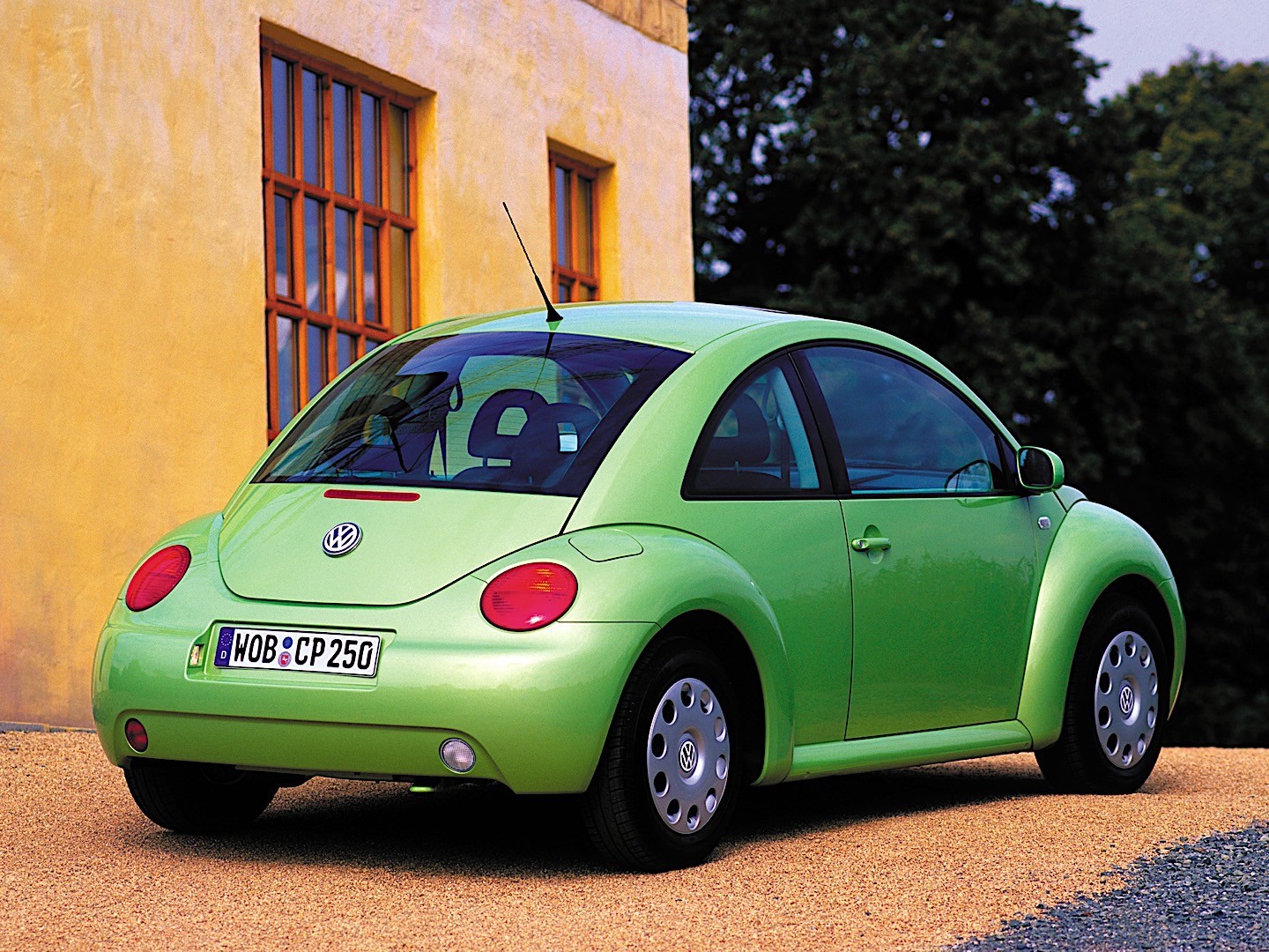 ราคา รถ volkswagen new beetle gl hatchback 2d