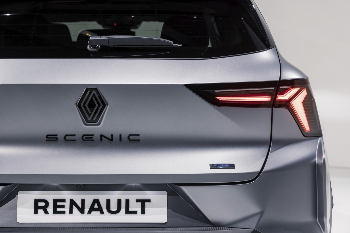 Renault Scenic E-Tech EV87 220hp (2023-2024) price and specifications - EV  Database