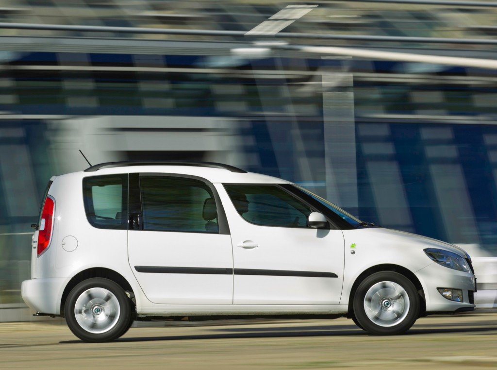 Skoda Roomster 2010-2015 Dimensions Side View