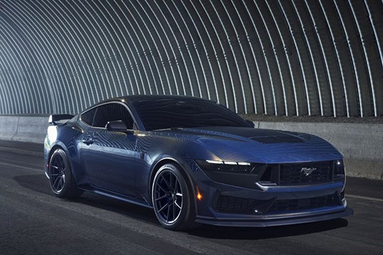 FORD Mustang Dark Horse photo gallery