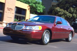 LINCOLN Town Car photo gallery